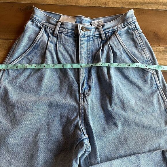 Bill Blass vintage High Waist Pleated Taper Leg Mom Jeans - size 6 (see measurem - Picture 5 of 10
